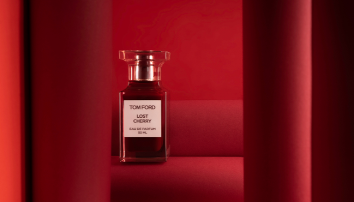 image of niche perfume bottle